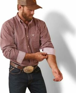 Men's Ariat Wrinkle Free Omari Fitted Long Sleeve Shirt In Crimson - 10043859