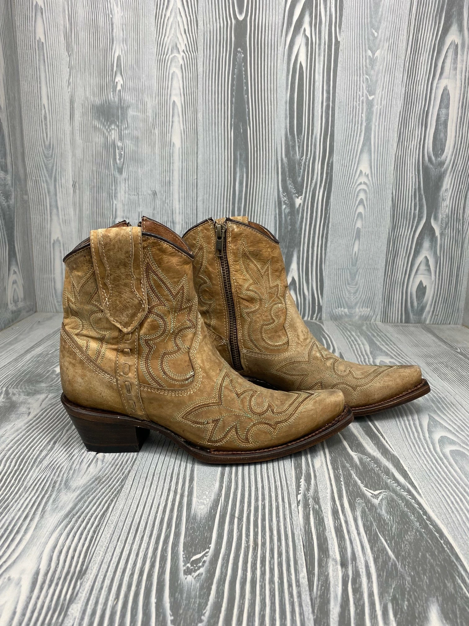 Women's Orix Embroidery Ankle Boot With Zipper - L5915 2 Women's Orix Embroidery Ankle Boot With Zipper - L5915 - Image 2